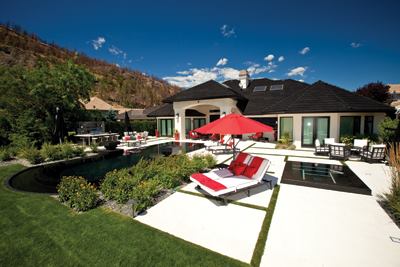 Teamwork:

Recognizing the complementary nature of pools and landscaping,

Genesis 3 has long maintained memberships in APLD and ASLA. Now the

collaborations are expanding. For example, APLD is presenting two

seminars in the Genesis 3 Lifestyle booth at the 2012

IPSPE.