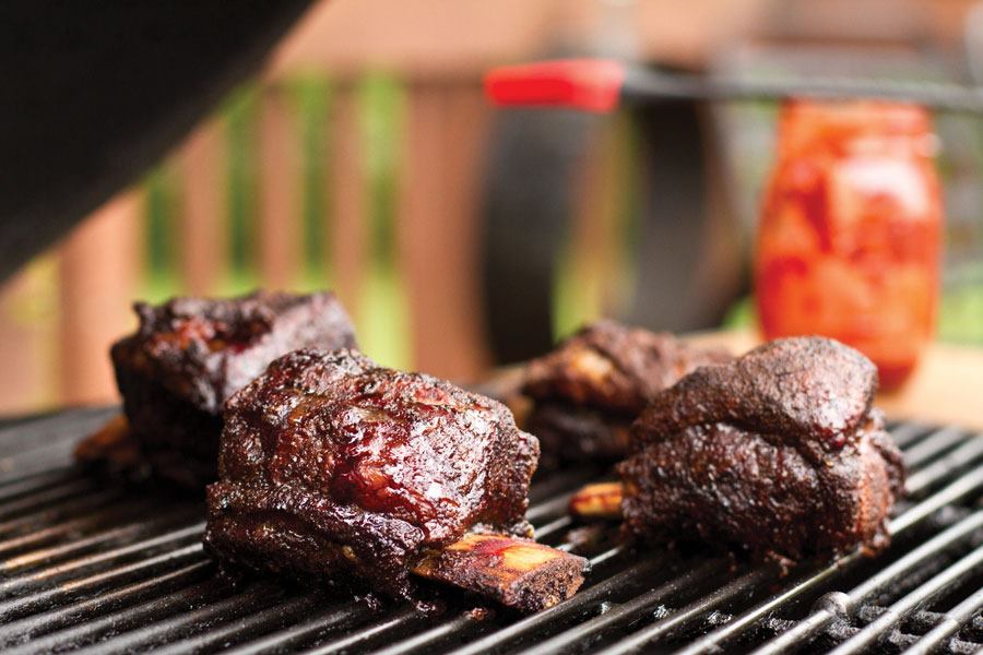 Ceramic cookers do not require a lot of air or fire. Rather, their dome shape radiates heat for a even cook on all sides, minus the flare-ups.