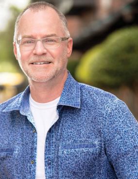 Randy Angell, Pool Environments Inc.: Randy’s key attention to detail and skillful ear allow him to amaze our clients time and time again. His idea of a fee-based Design Studio is a great success, allowing us to design for clients in different regions. Beyond his obvious talents, he is a kind-hearted, genuine person, the first to lend a hand wherever needed (in or outside of work).   