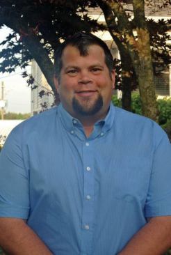 Matt Miller, Hilltop Pools and Spas Inc.: Matt’s construction and design experience, as well as his technology background, makes him one of the best pool designers in the country. He has revolutionized our data systems and design processes, and directs external operations, which includes our construction program.  Matt grew up in our company, starting part-time in high school, and becoming full time after college. 