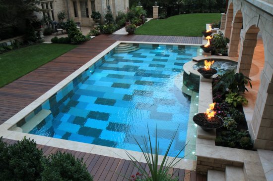 Gold:
Residential Concrete Pools — Geometric
Aquatecture LLC, 
Nutley, N.J.