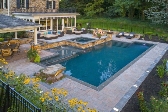 Gold:
Pool/Spa Combination — Concrete
Aquavisions Inc., 
Mechanicsburg, Pa.