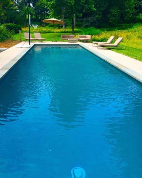 A Colorado Residential pool that upgraded to Clear Comfort’s chlorine-free pool sanitation system.