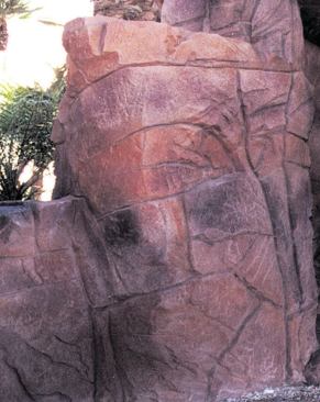 Common mistakes: Cracks that are too shallow allow viewers to easily see the bottom, which detracts from realism.