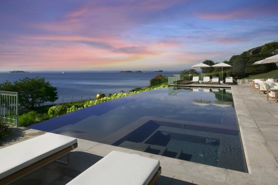 Gold:
Specialty Pools —
Negative Edge
Glen Gate Company, Wilton, Conn.