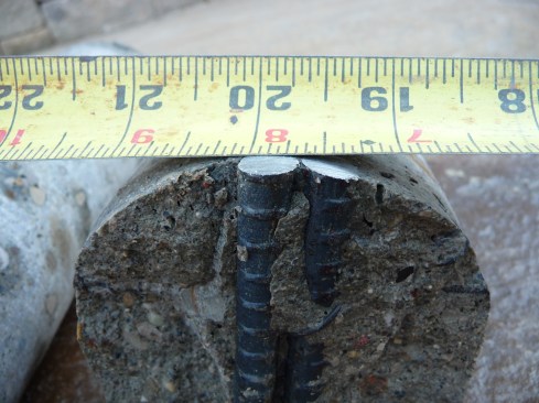 These photos show shadowing, in which shotcrete fails to properly 
compact behind the rebar. Air voids in the space between bars 
contributed to the cracking of a pool shell.